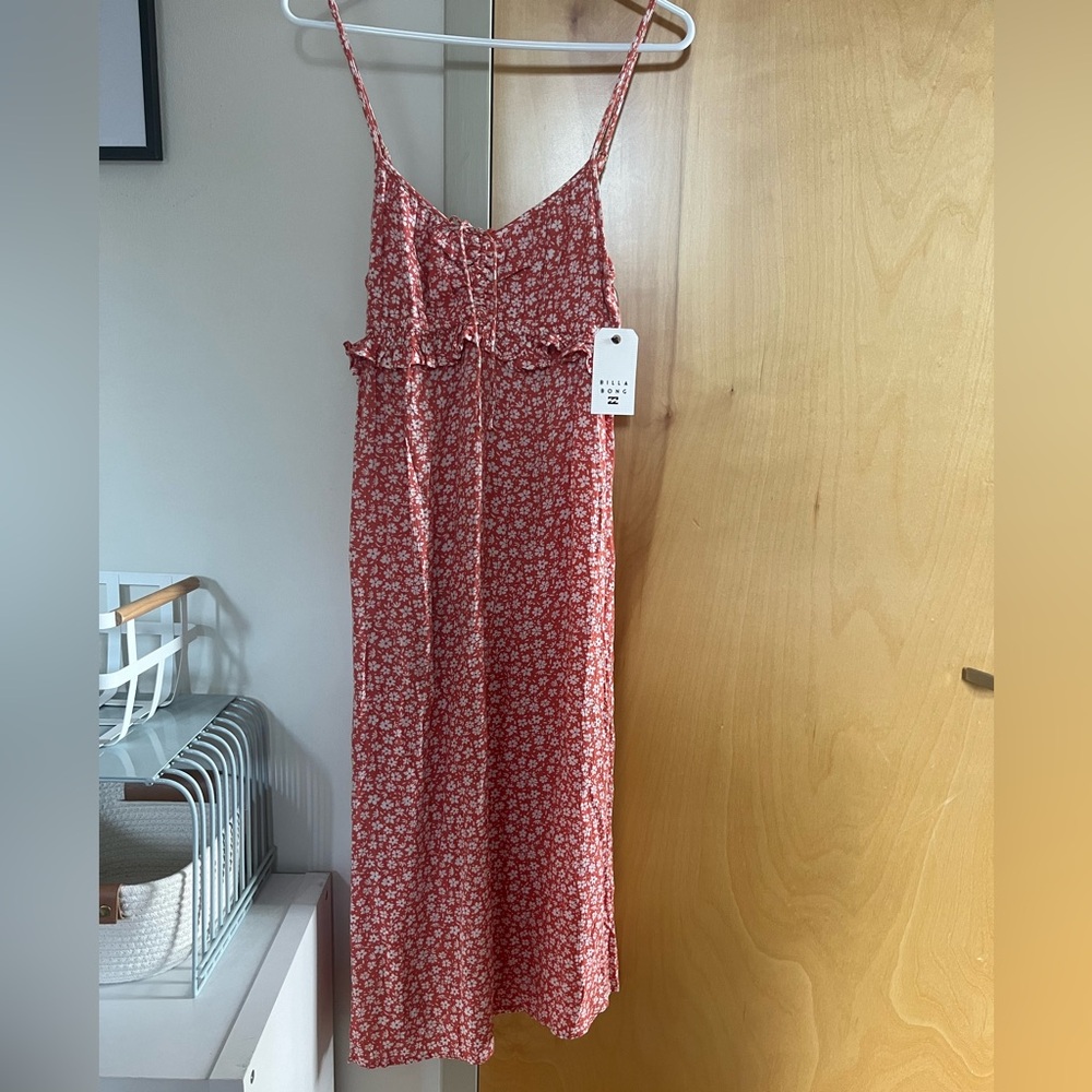 NWT Billabong Ruffle Floral Spaghetti Strap Midi Dress